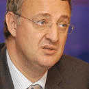 El Ministro Caldera confirma la reforma progresiva del modelo de Formacin Continua (17/09/2004)
